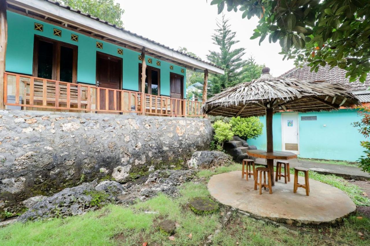 Rock Garden Homestay & Resto Tepus Ngoại thất bức ảnh