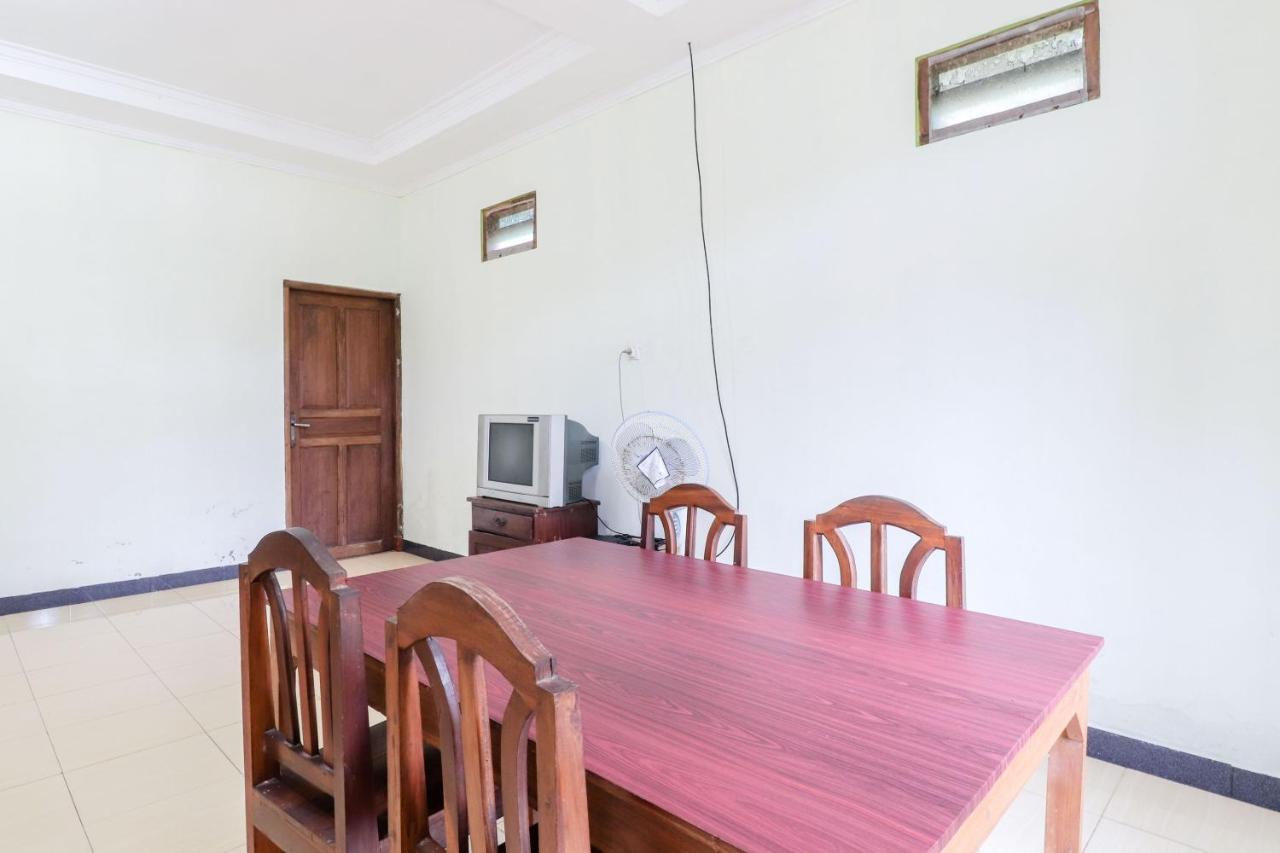 Rock Garden Homestay & Resto Tepus Ngoại thất bức ảnh
