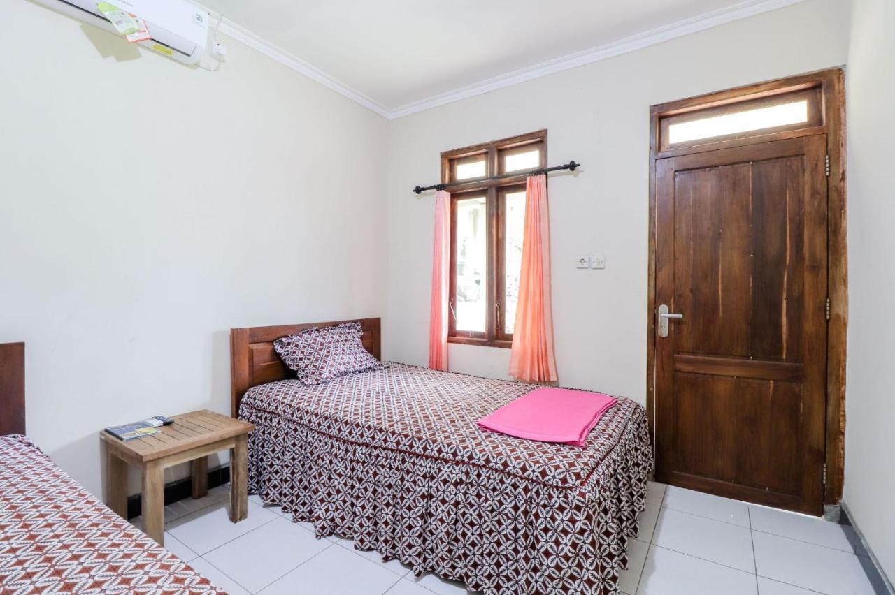 Rock Garden Homestay & Resto Tepus Ngoại thất bức ảnh